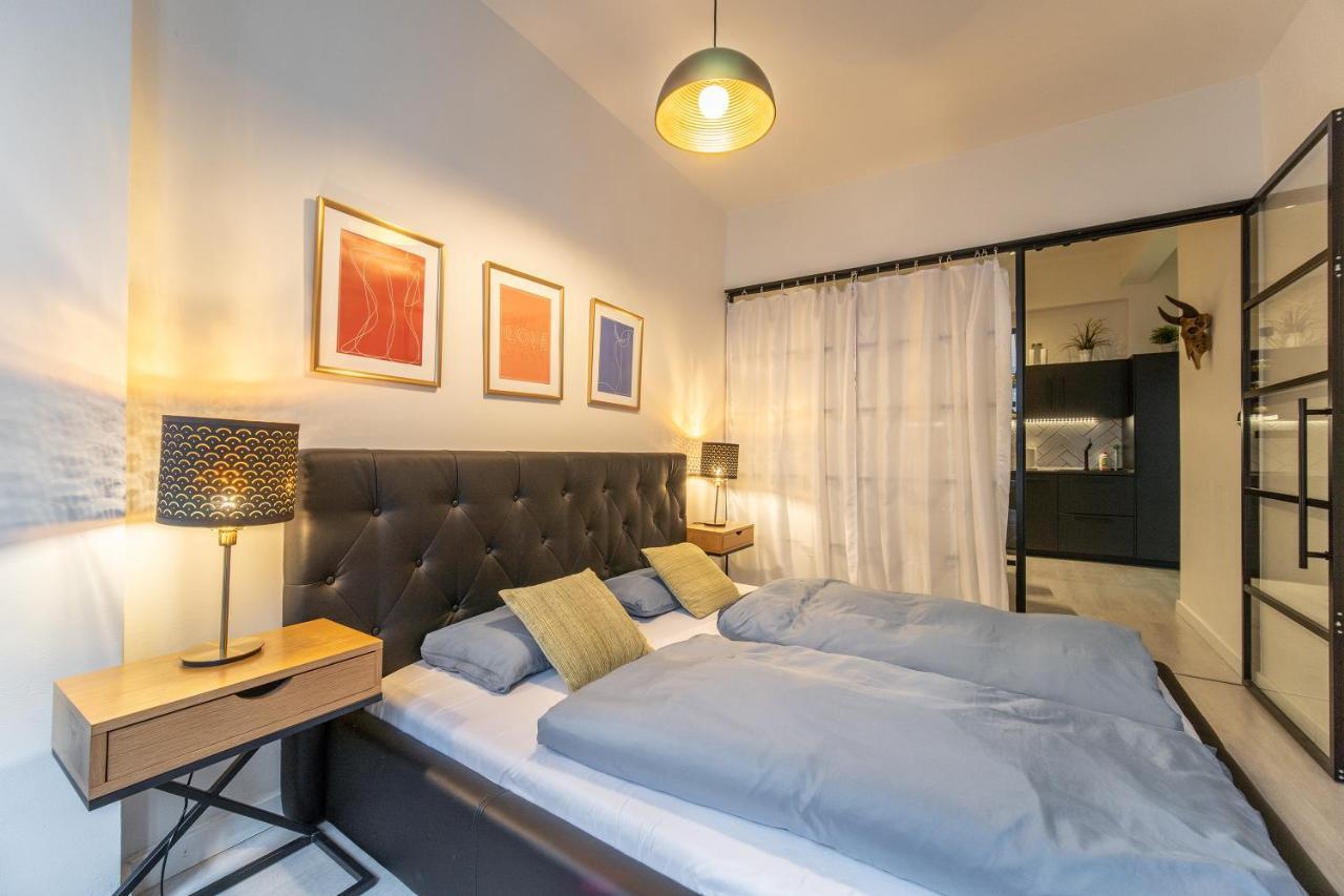Sunny Central Apartment On Wenceslas Square By Easybnb Praga Exterior foto